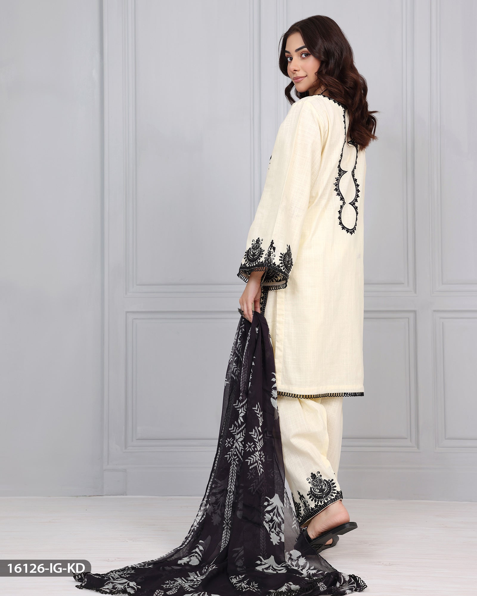 3 Piece Embroidered Khaddar Suit