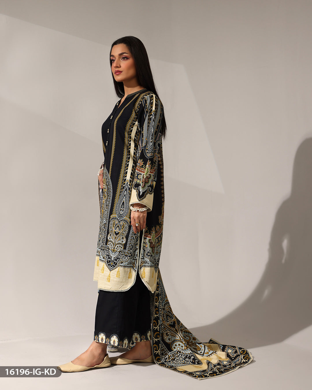 Khaddar Printed Suit | 16196-IG-KD