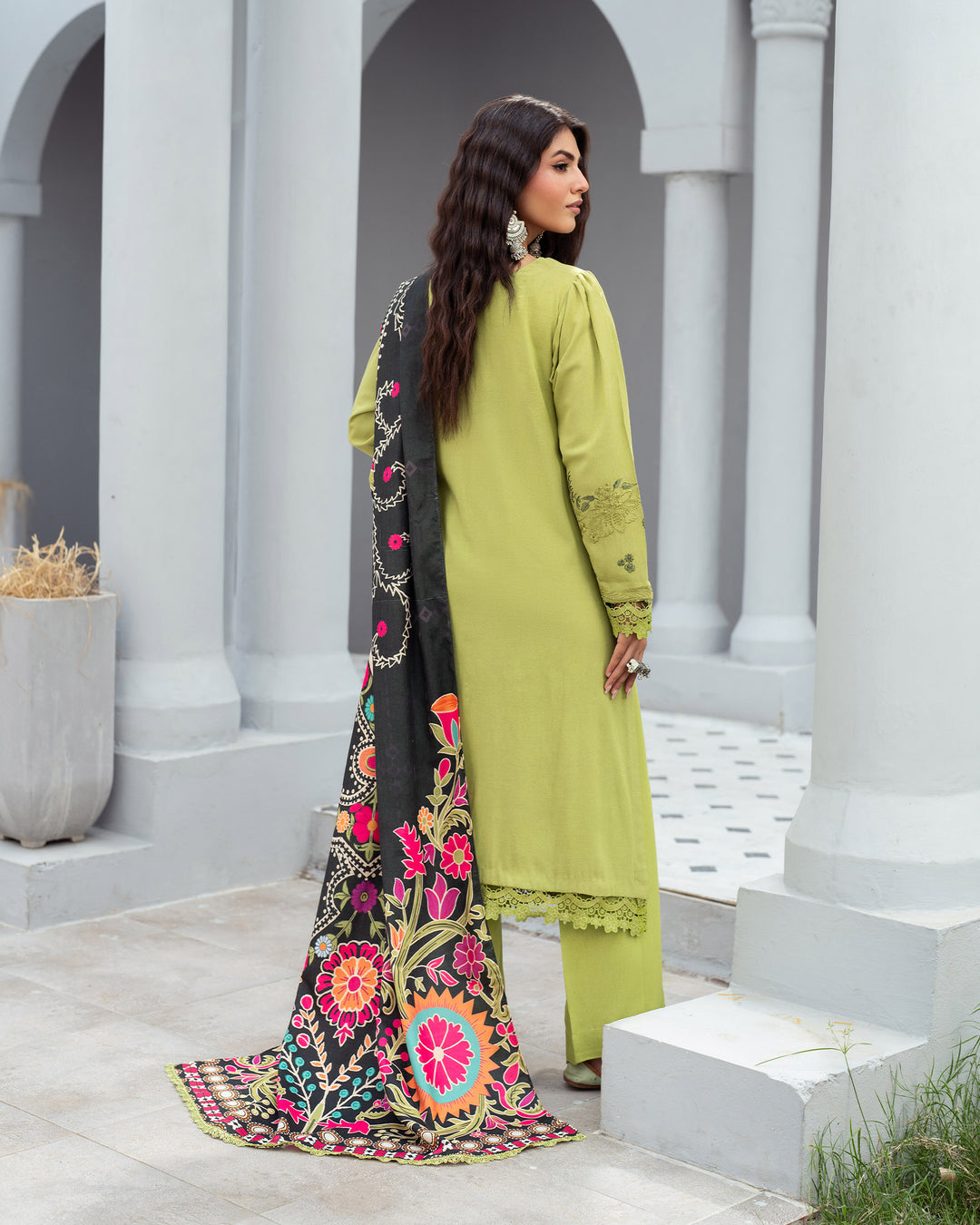 3 Piece - Karandi Embroidered Suit Unstitched | UNFF053-K.LN