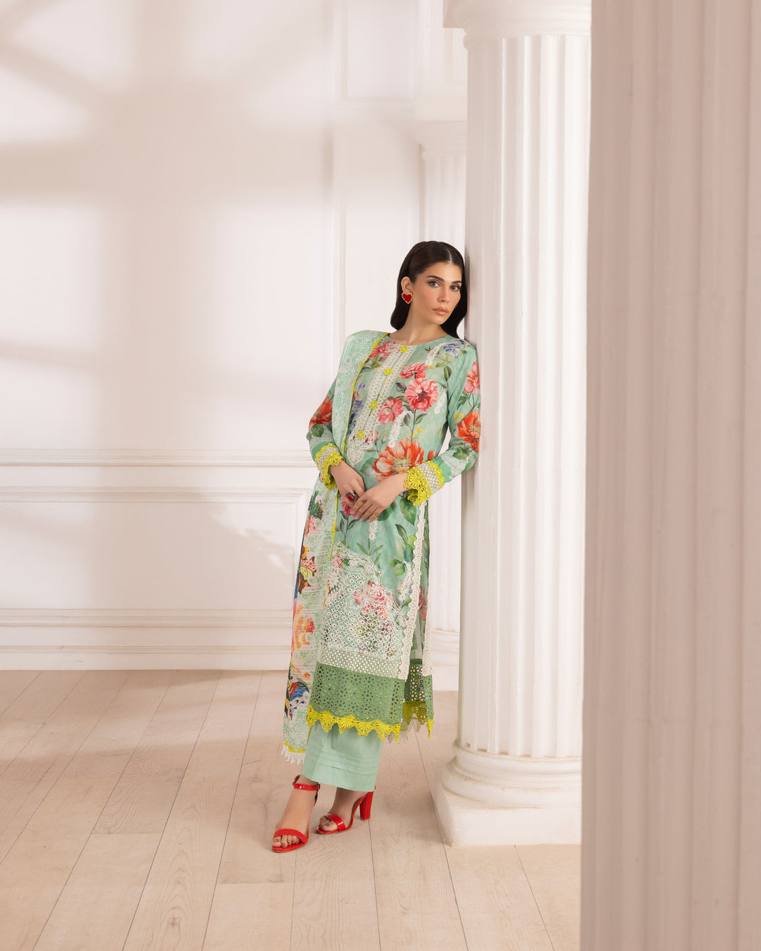 3-Piece Ready-to-Wear Lawn Suit | 17232-IG-LWN - Sha Posh Textile