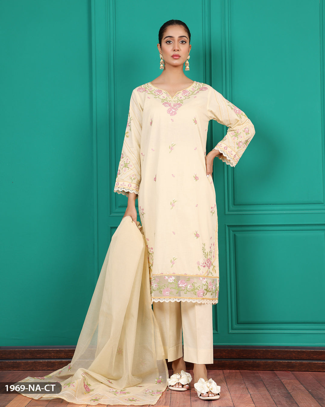 Embroidered Cotton Suit | 1969-NA-CT