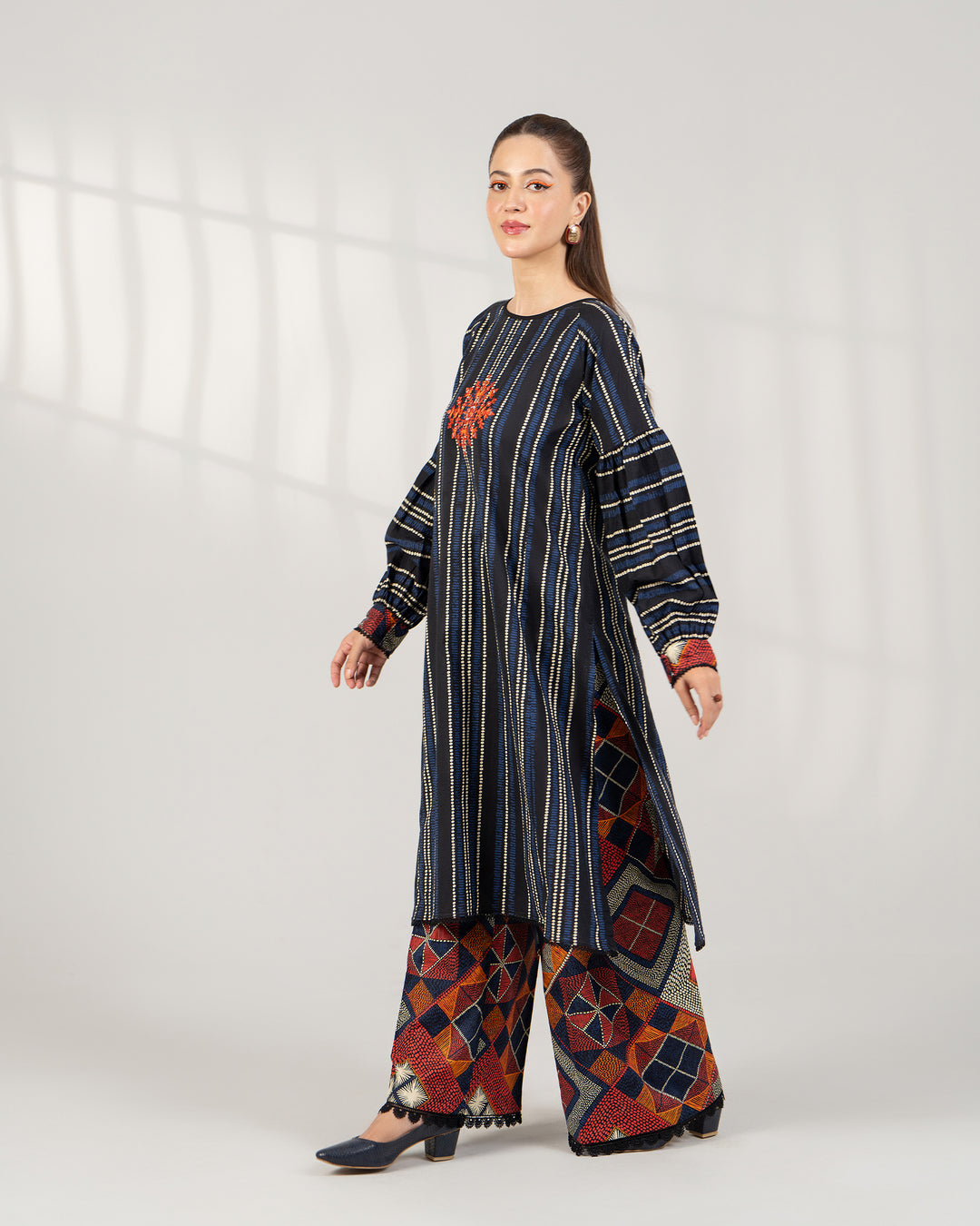 2 Piece - Printed Khaddar Suit Unstitched | UNFF-017