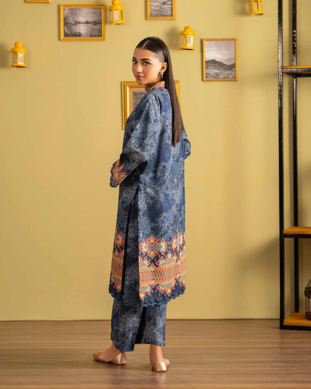 2 Piece - Printed Khaddar Suit Unstitched | UNFF041-KD