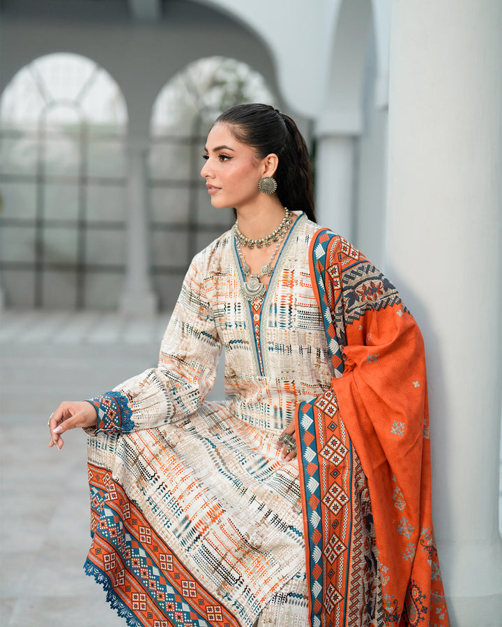 3 Piece - Khaddar Printed Suit Unstitched | UNFF023