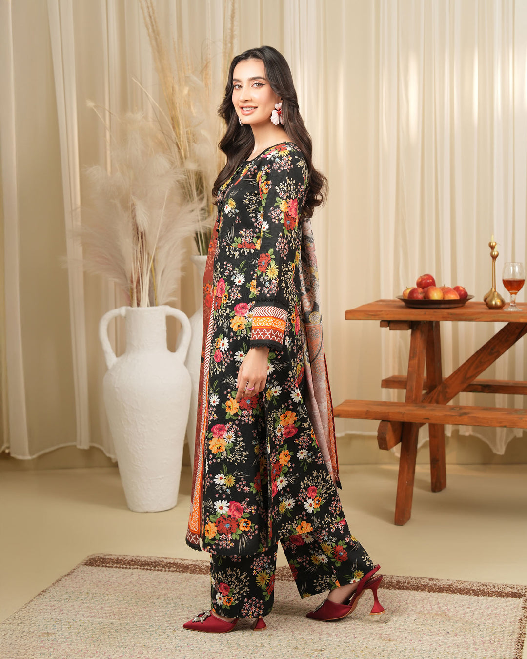 3 Piece - Khaddar Printed Suit Unstitched | UNFF034