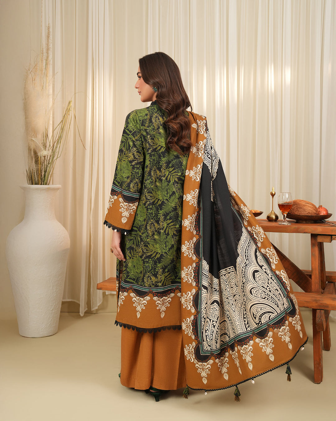 3 Piece - Printed Khaddar Suit Unstitched | UNFF024