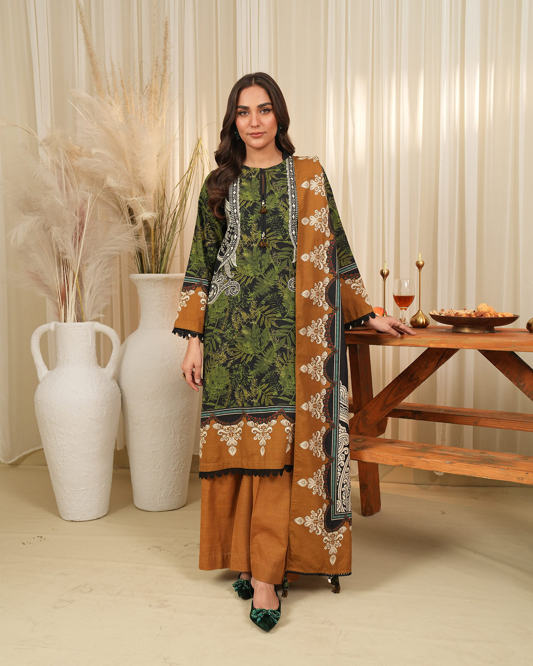 3 Piece - Printed Khaddar Suit Unstitched | UNFF024