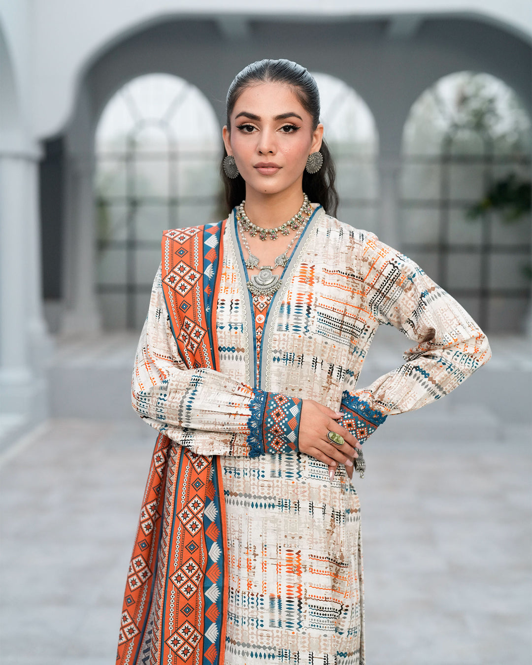 3 Piece - Khaddar Printed Suit Unstitched | UNFF023