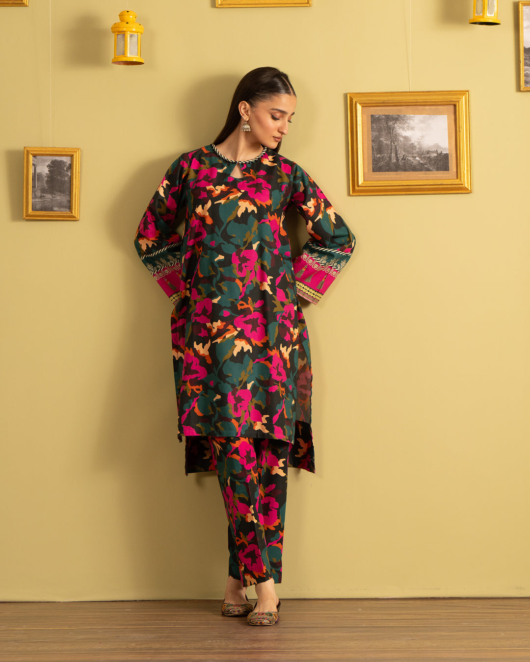 2 Piece - Printed Khaddar Suit Unstitched | UNFF011-KD