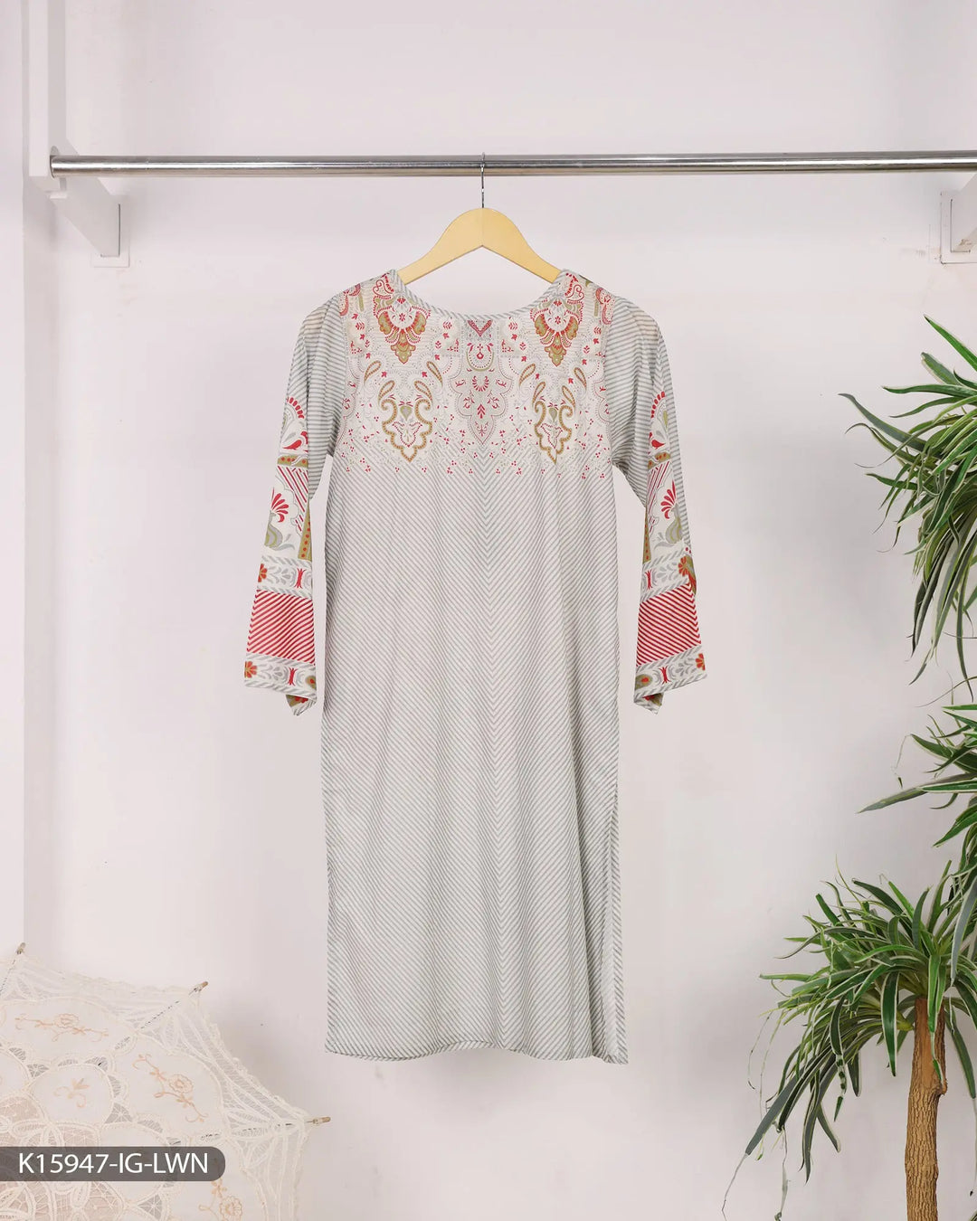 Printed Lawn Shirt | 15947-IG-LWN Sha Posh Textile